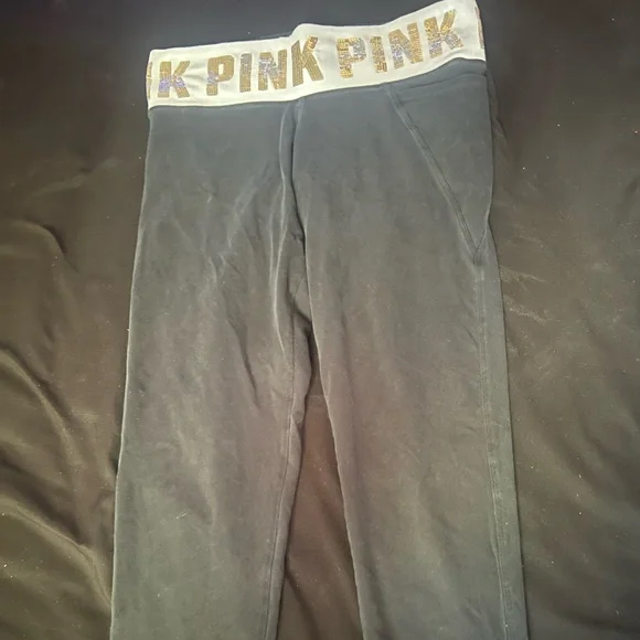 Leggings 2 size medium one size small but fit like a medium - Picture 2 of 3
